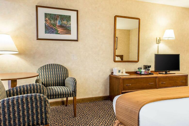 Hotel Quality Inn & Conference Center