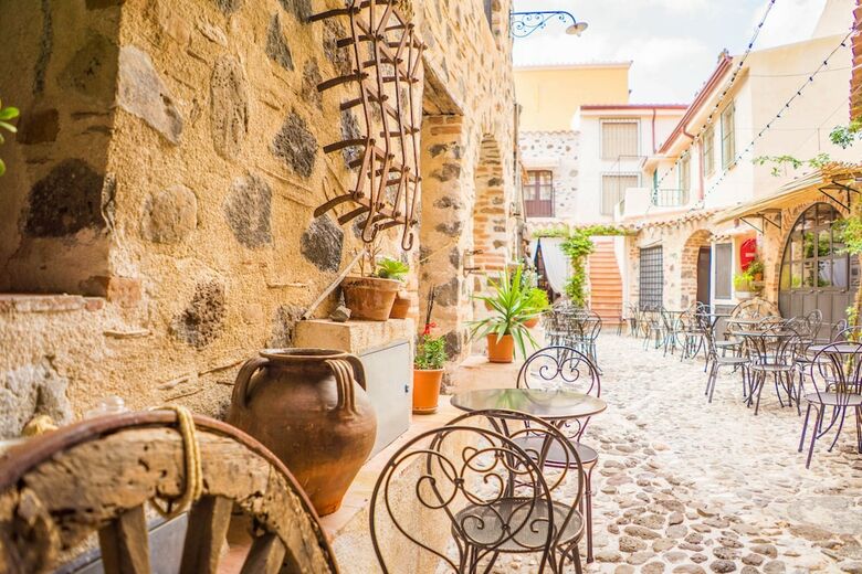 Hotel Albergo Diffuso Mannois