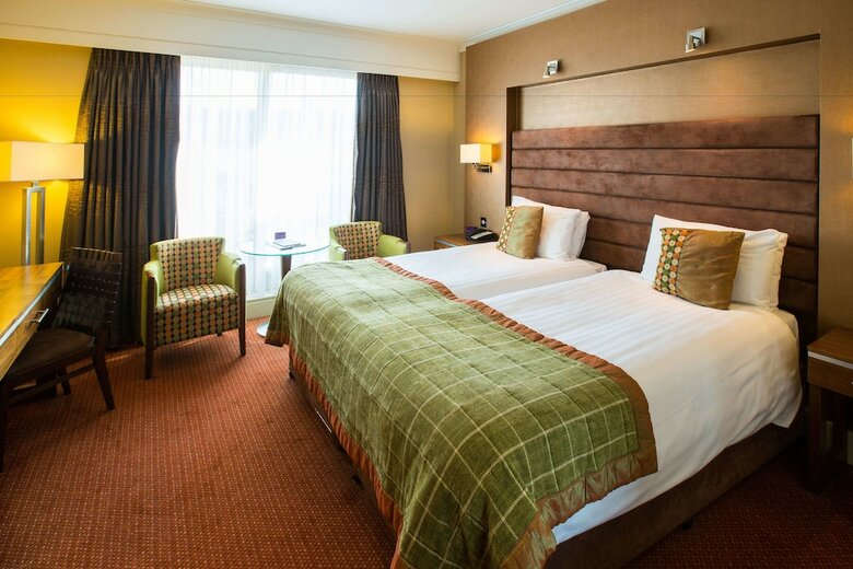 The Hampshire Court Hotel