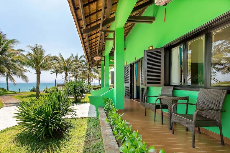 Hotel Tropical Beach Hoi An Resort