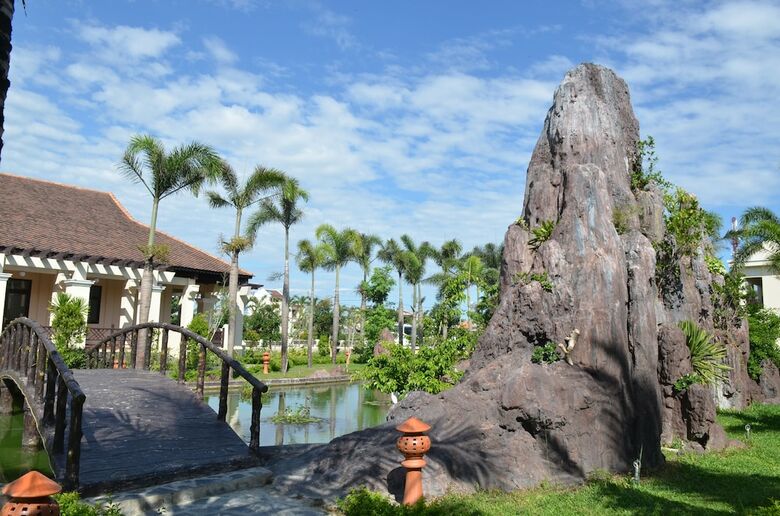 Hotel Tropical Beach Hoi An Resort