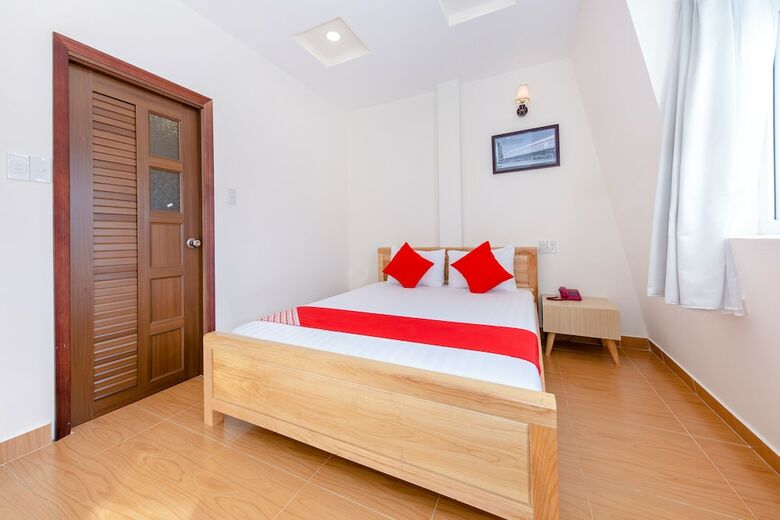 Hotel Oyo 493 Huong Moc 1