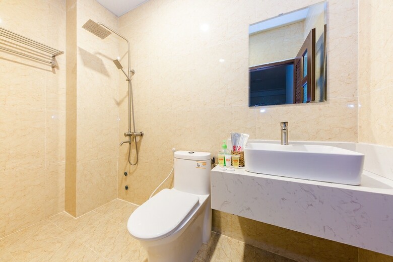 Hotel Oyo 493 Huong Moc 1