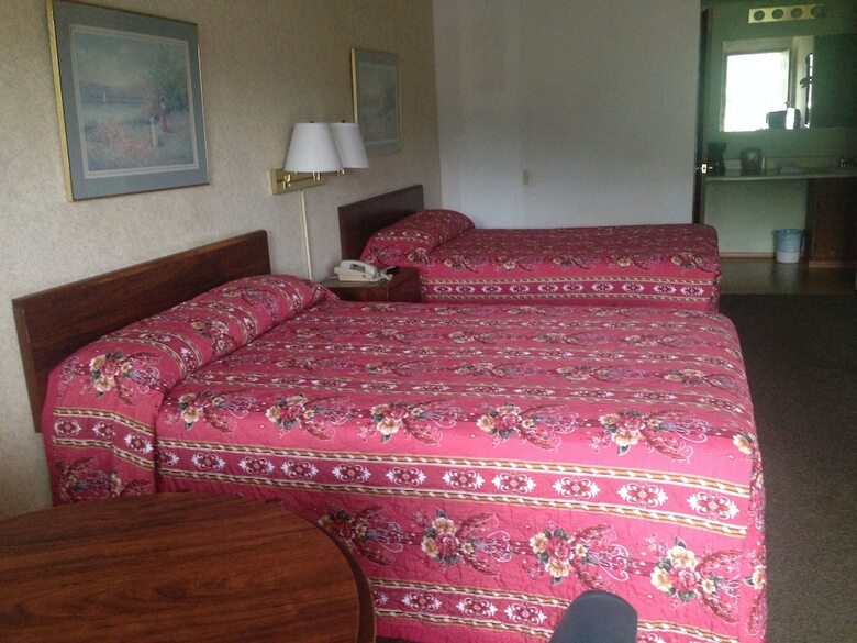 Hotel Chapmanville Inn