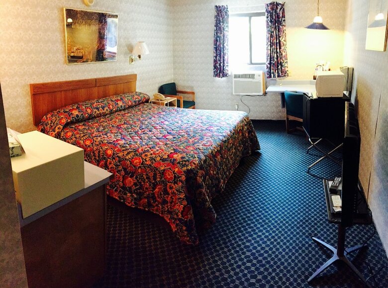 Hotel Chapmanville Inn
