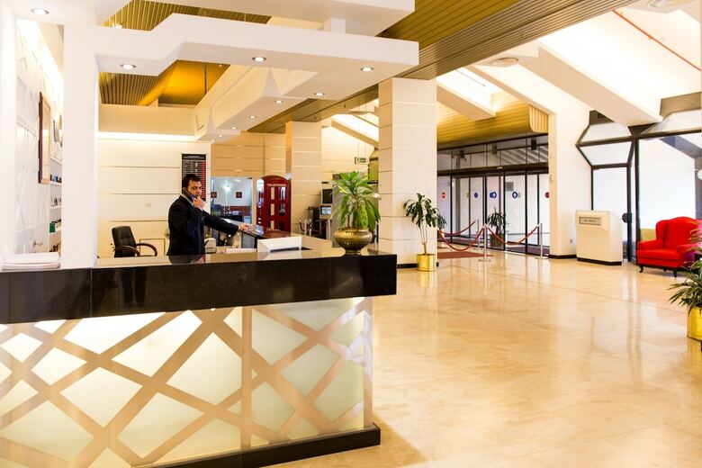 Safir Airport Hotel