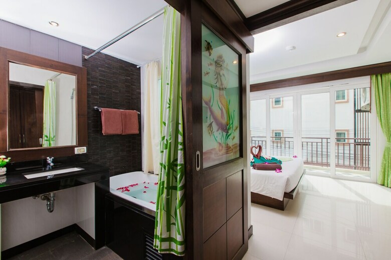 Hotel Azure Bangla Phuket