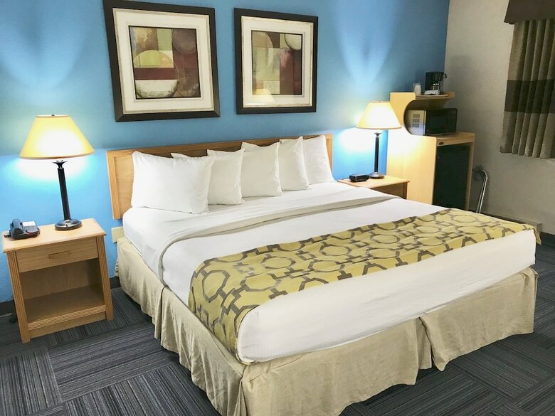 Hotel Baymont By Wyndham Marinette