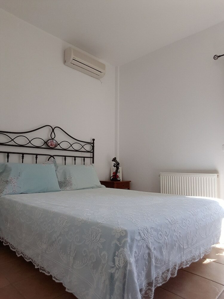 Apartamentos Villa Moschona