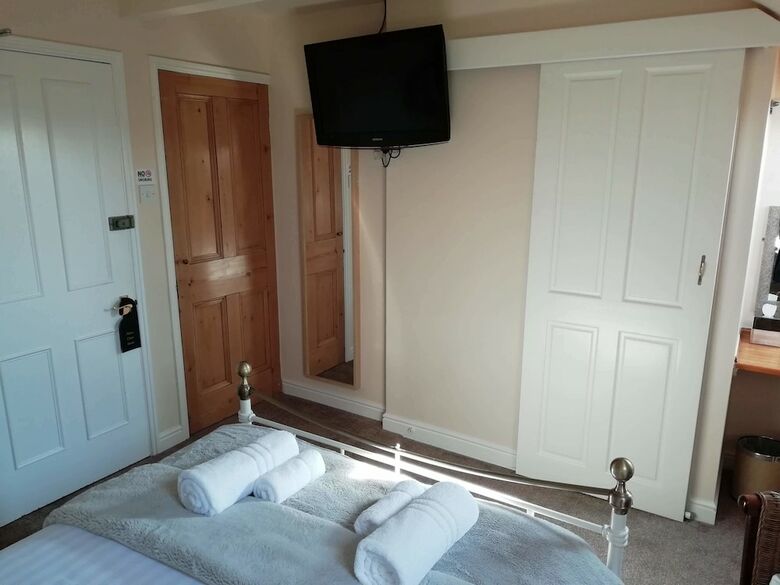 Bed & Breakfast The Lansbury Guest House