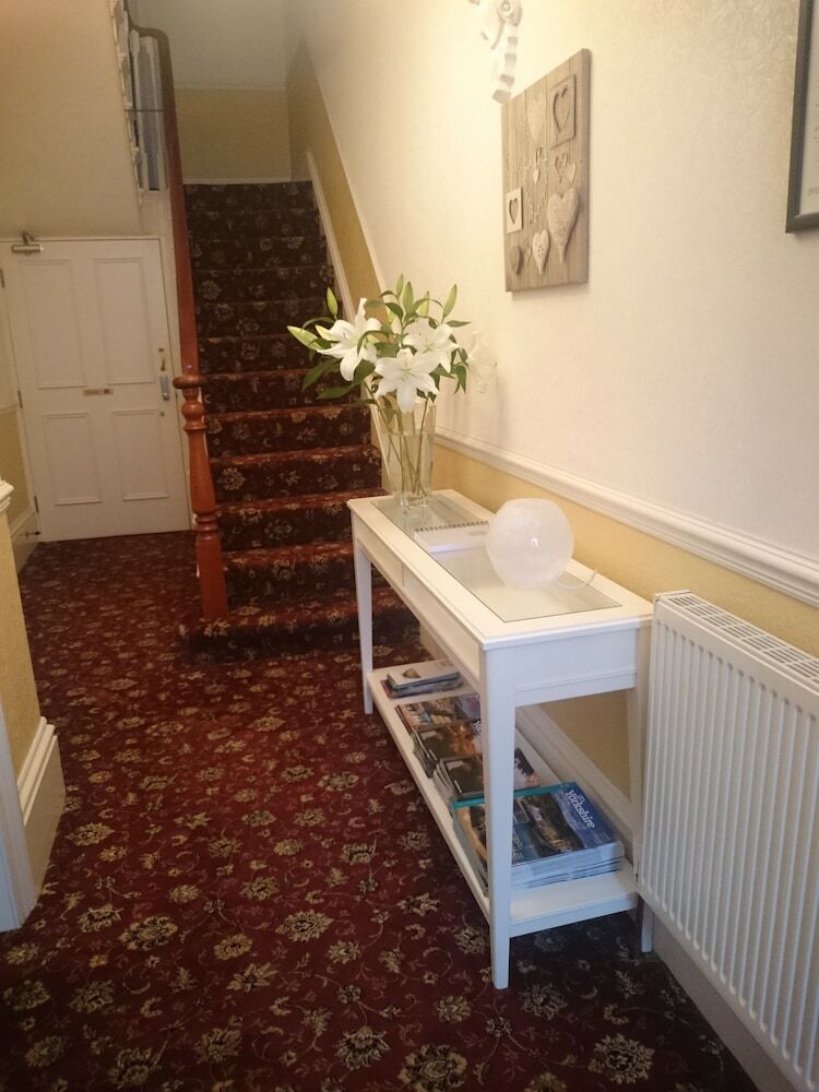 Bed & Breakfast The Lansbury Guest House