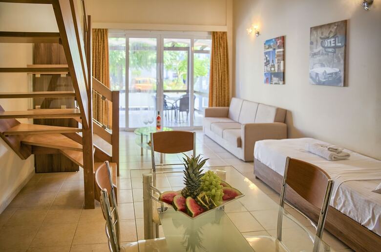 Aparthotel Alia Luxury Suites