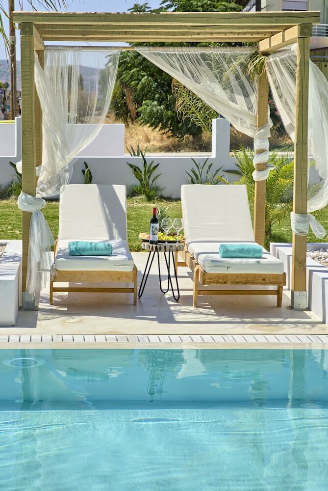 Aparthotel Alia Luxury Suites