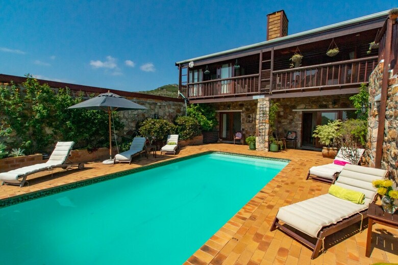Hotel Makapa Lodge
