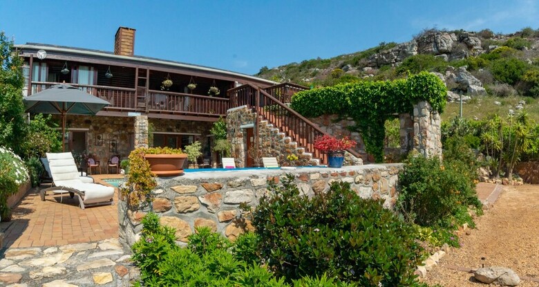 Hotel Makapa Lodge