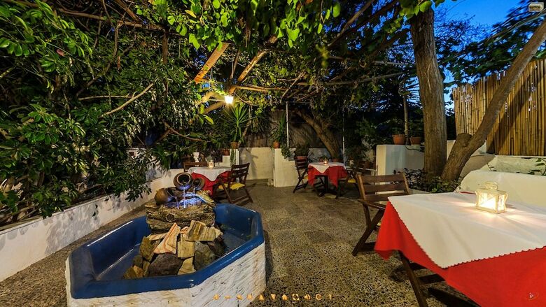 Hotel Semiramis Guesthouse