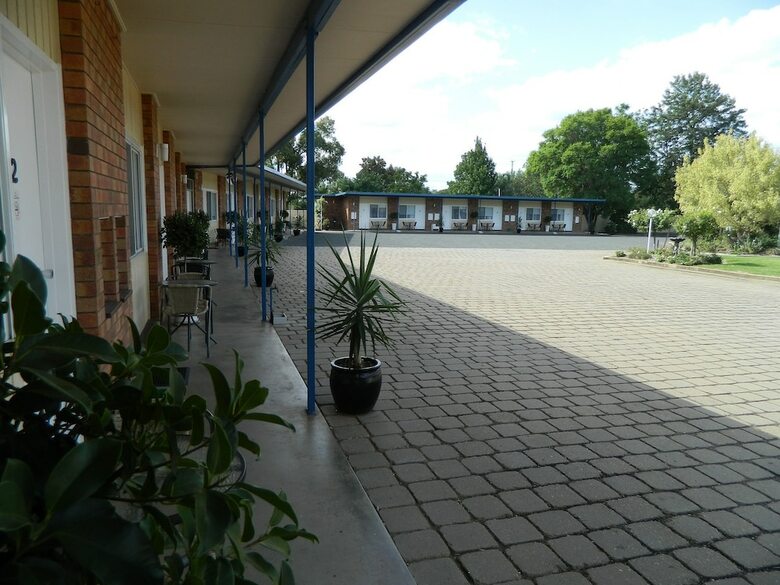 Orana Windmill Motel