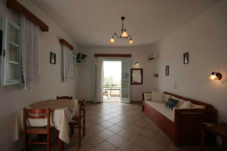 Aparthotel Pirgos Stelida Hotel