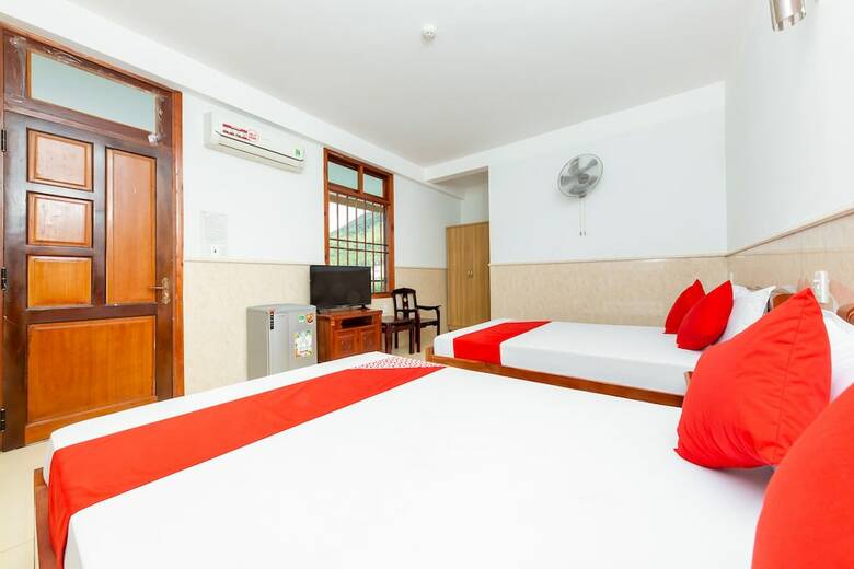 Hotel Oyo 524 Nhat Le 2