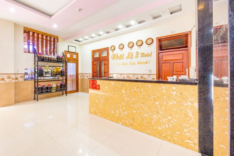Hotel Oyo 524 Nhat Le 2