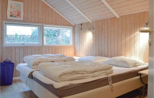 Holiday Home Dronningm�lle 50
