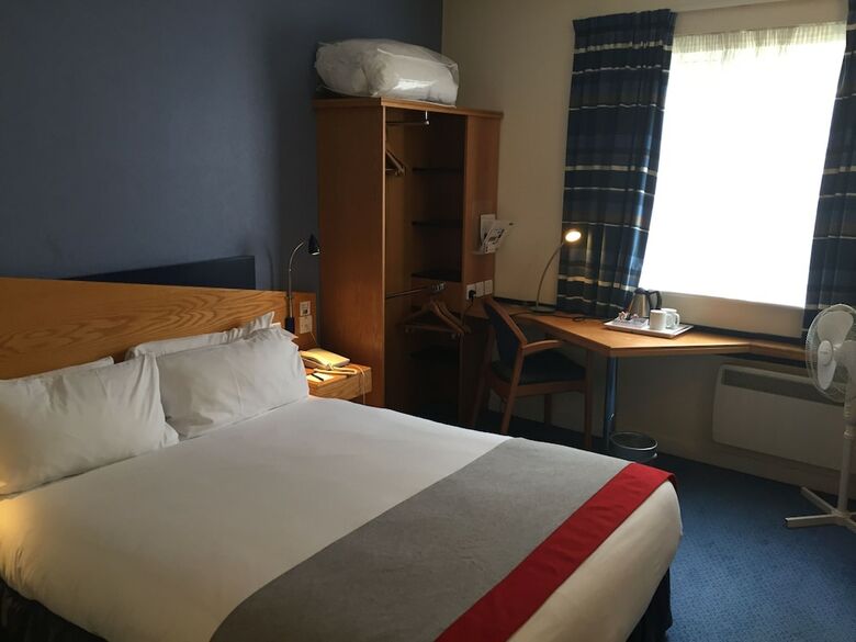 Hotel Holiday Inn Express Canterbury