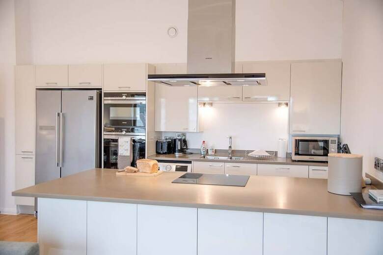 Apartamentos 8 Deben Wharf