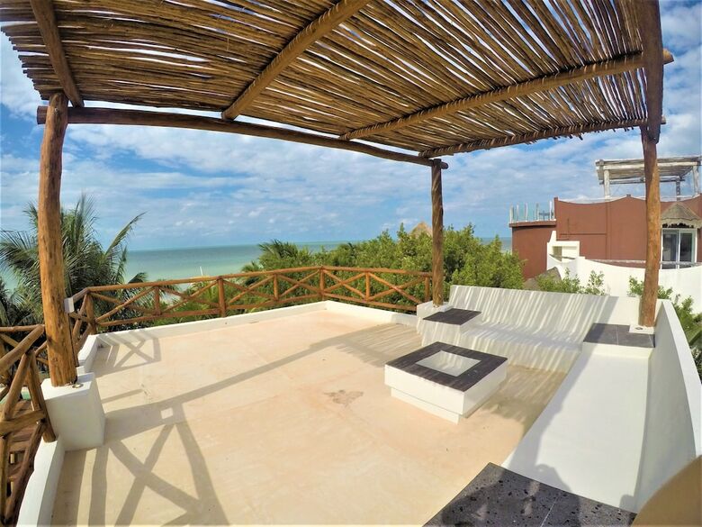 Hotel La Puerta Azul Beachfront - Adults Only
