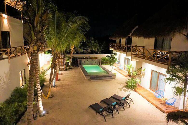 Hotel La Puerta Azul Beachfront - Adults Only