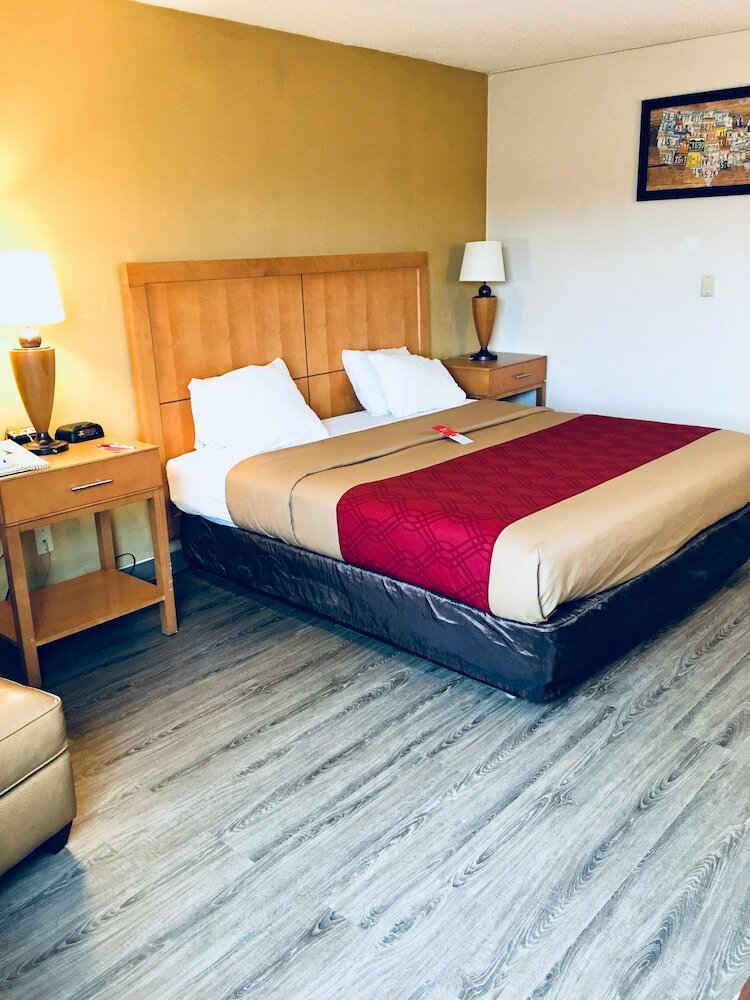 Hotel Econo Lodge New Stanton I-70