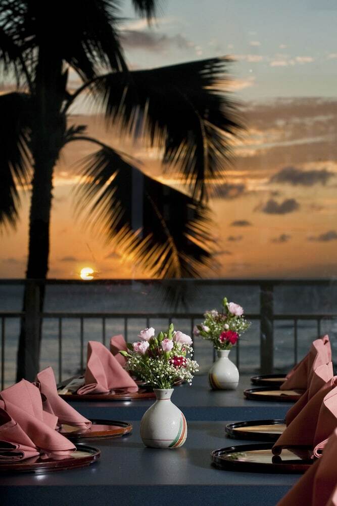 New Otani Kaimana Beach Hotel