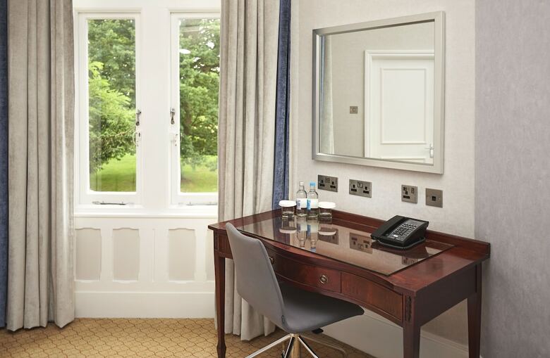 Hotel Hilton St Anne's Manor, Bracknell