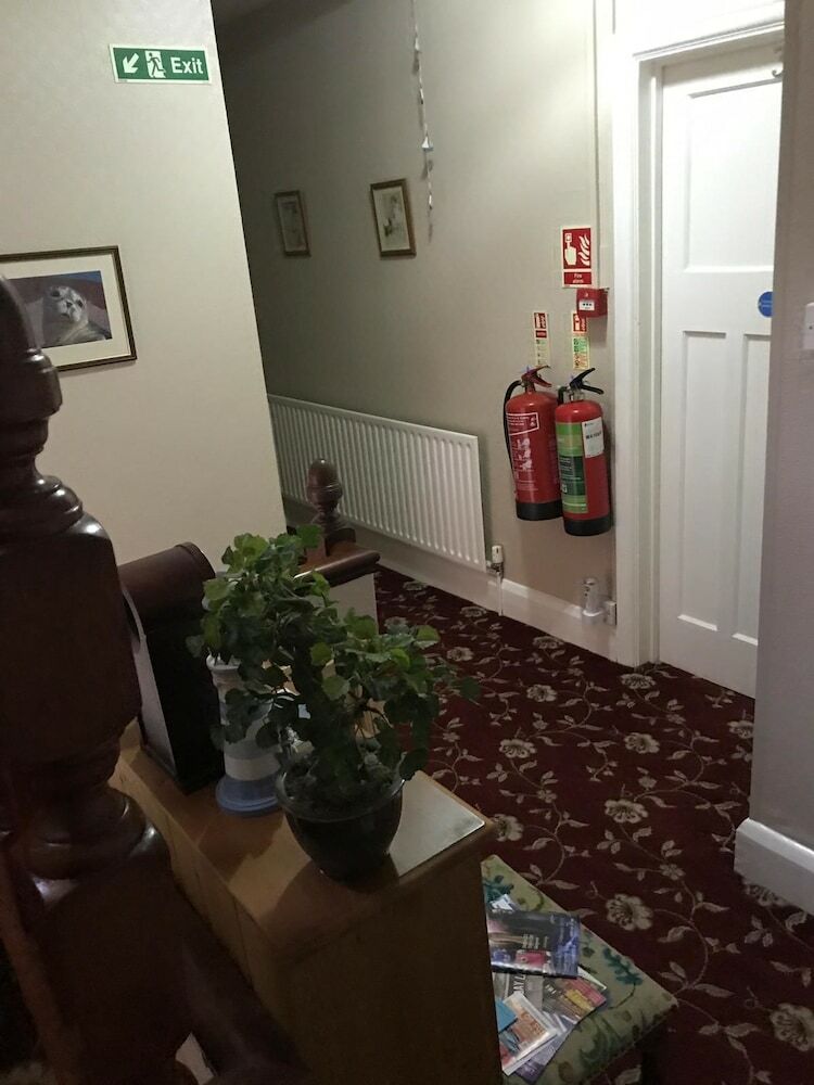 Hotel Lyndsay Guest House
