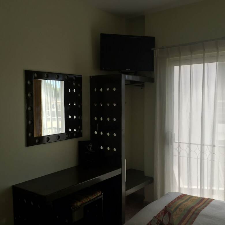 Hotel Seven Crown Express & Suites Cabo San Lucas
