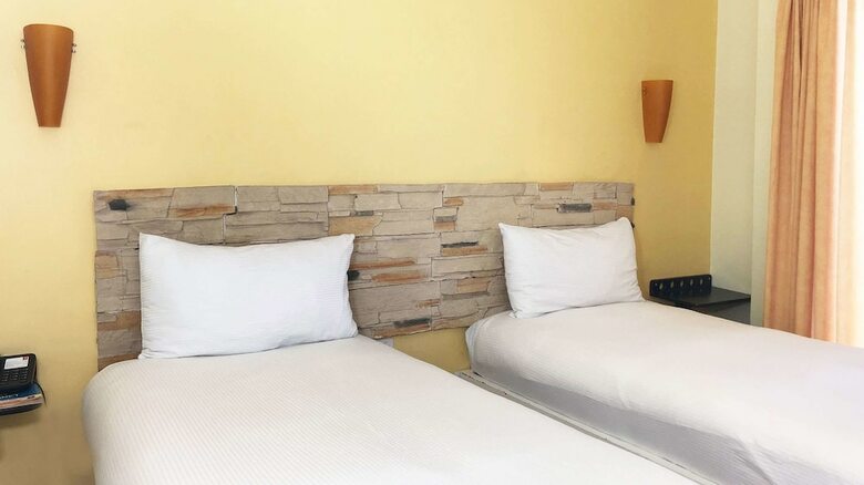 Hotel Seven Crown Express & Suites Cabo San Lucas
