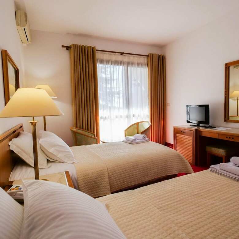 Hotel Chateau Linza Resort