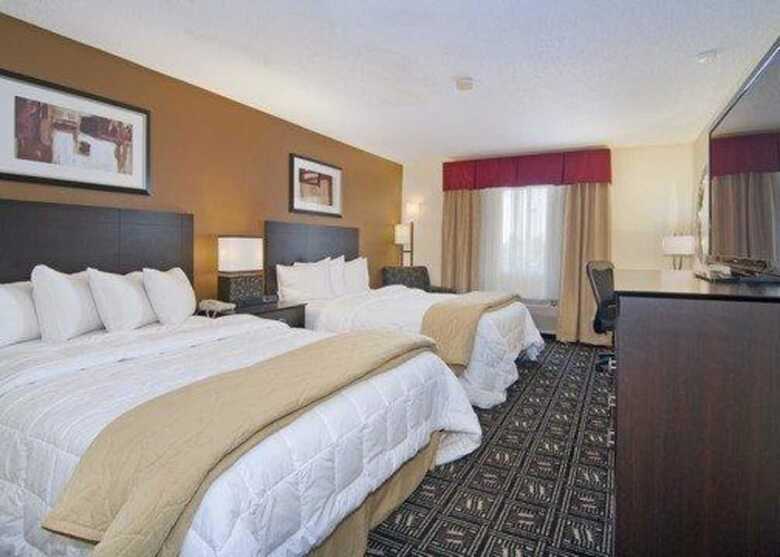 Hotel Quality Inn & Suites