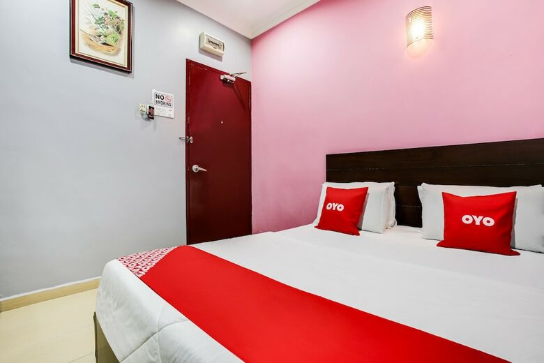Oyo 89593 Ct Hotel