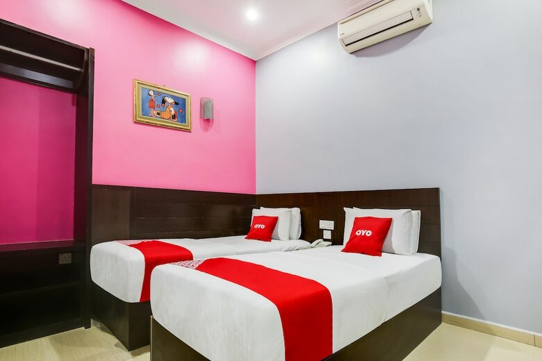 Oyo 89593 Ct Hotel