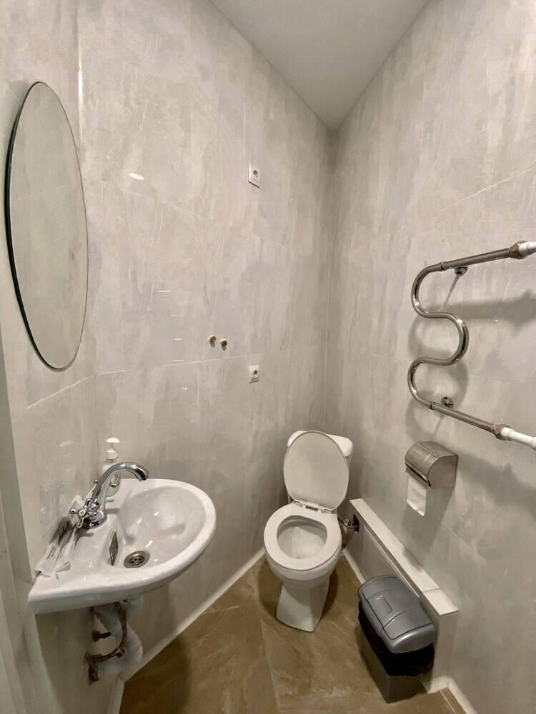 Biruza Hotel