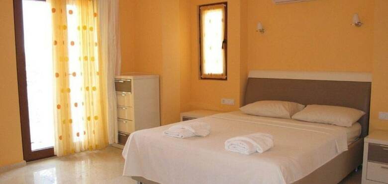 Villa Lmp1 By Joylettings