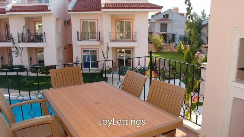 Villa Lg12 By Joylettings