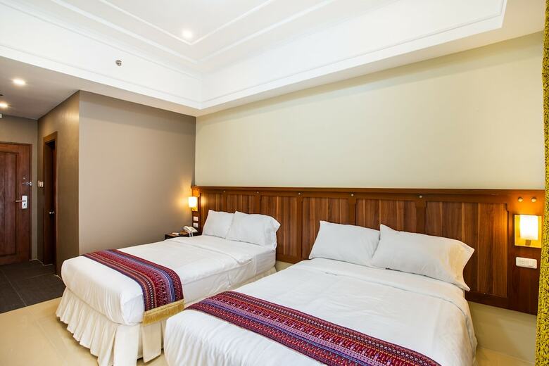 Capital O 460 World Palace Hotel