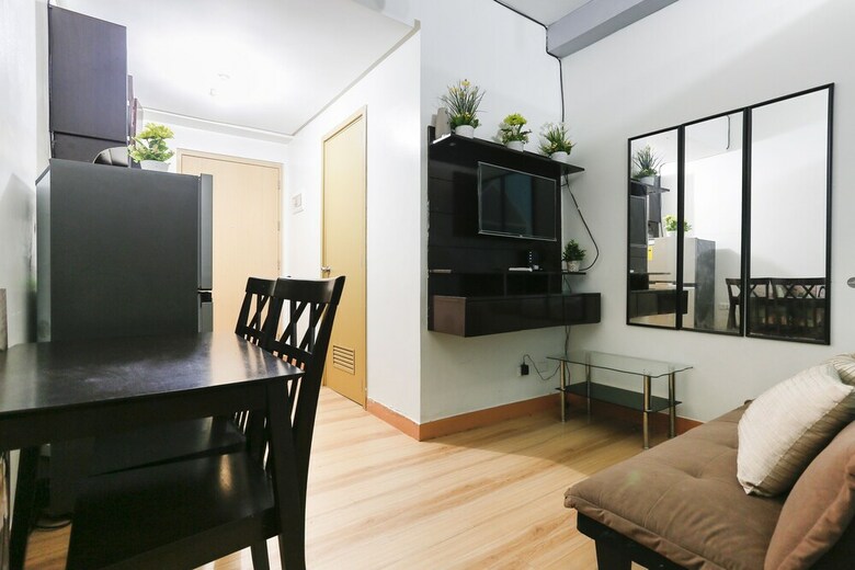 Oyo 467 Trees Residences