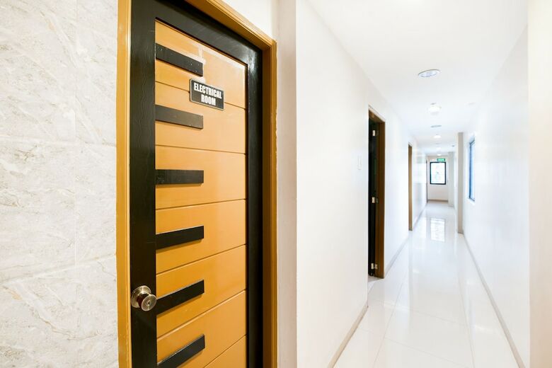 Oyo 475 Pearl Blossom Hotel