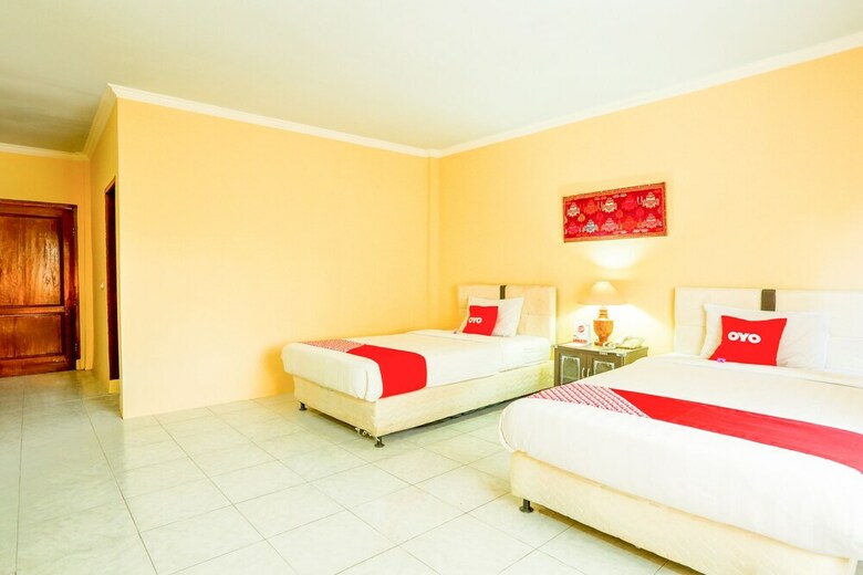 Hotel Oyo 1732 Edotel Praya