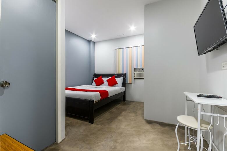 Oyo 476 Hedda Hotel