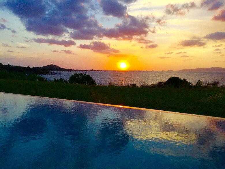 Villa de Grand Standing Bord de Mer