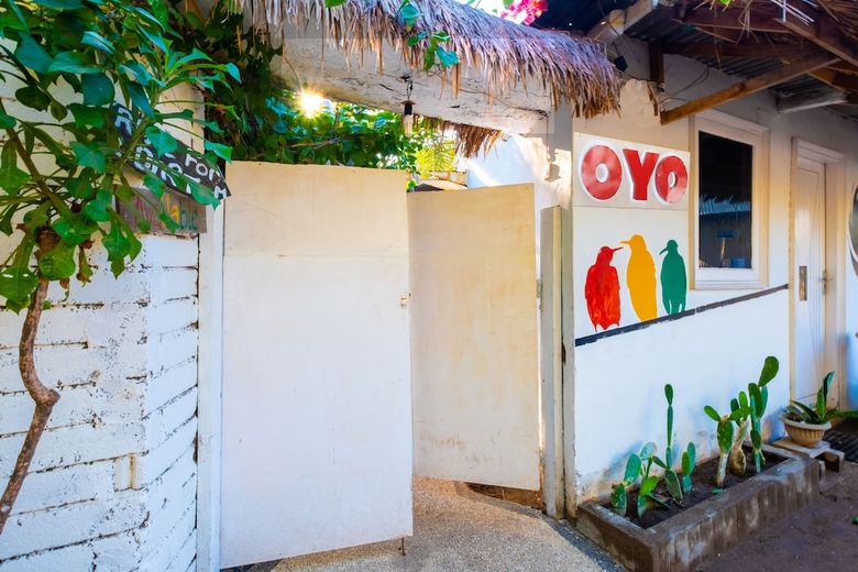 Hostal Oyo 1373 Chili Gili