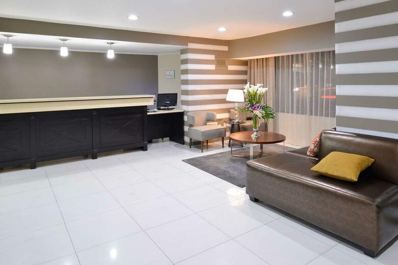 Best Western Plus La Mid Town Hotel